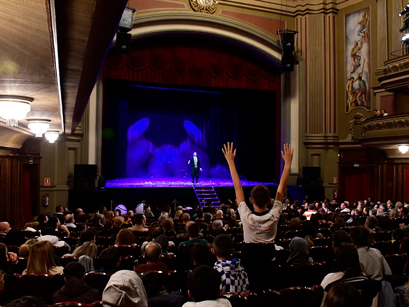 Espectáculo de Magia y Humor para Teatro